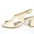 beige laké